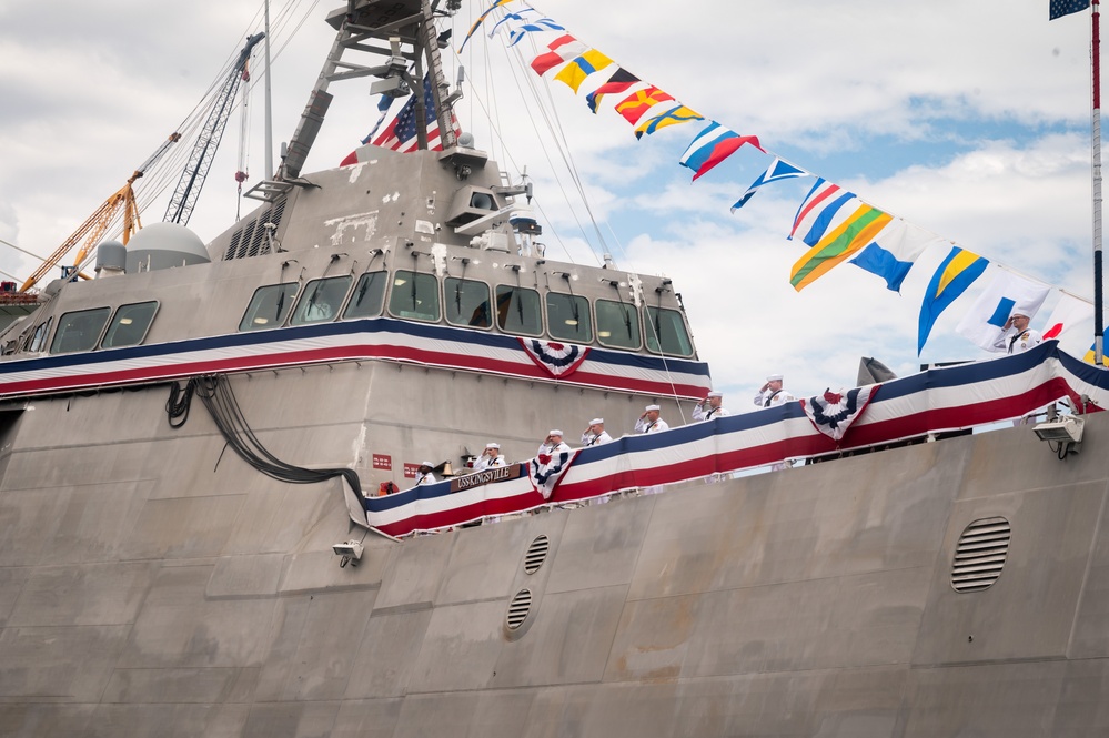 USS Kingsville Commissions in Corpus Christi