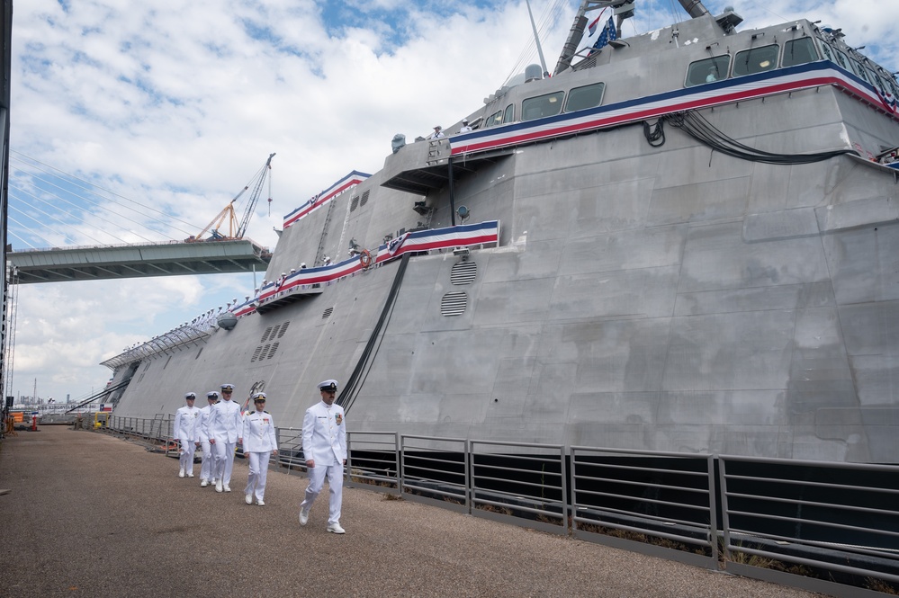 USS Kingsville Commissions in Corpus Christi