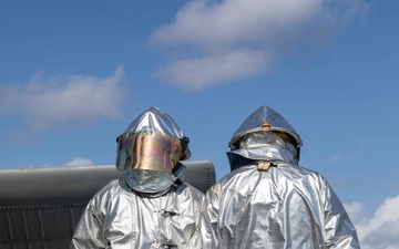 Sailors Participate in Crash and Salvage Drill