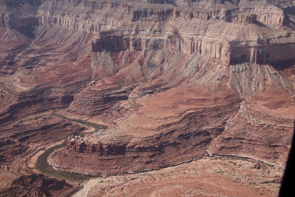 The Arizona National Guard Aids in Tourist Evacuation