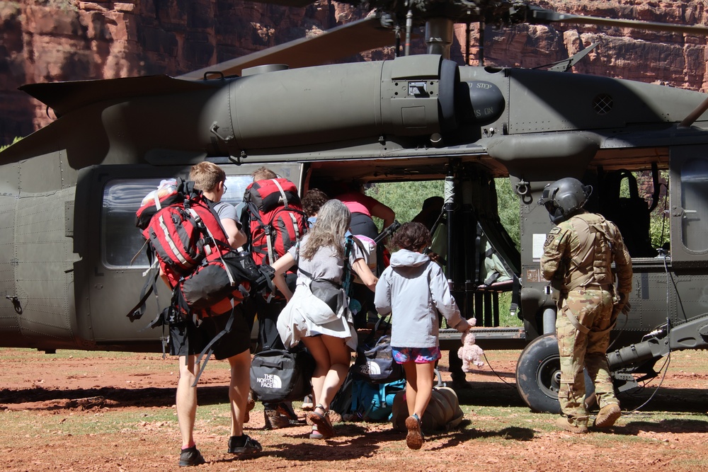 The Arizona National Guard Aids in Tourist Evacuation