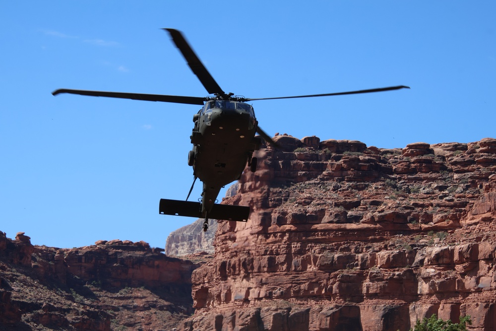 The Arizona National Guard Aids in Tourist Evacuation