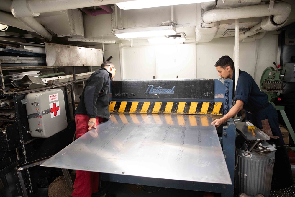 George Washington conducts machine repairs