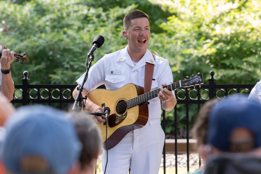Navy Band Country Current Performs in Freeport