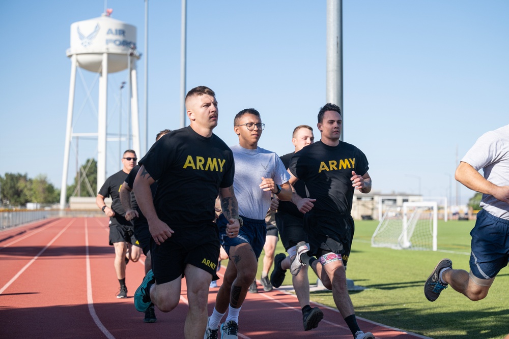 Airmen, Soldiers Perform Joint Qualification for German Armed Forces Proficiency Badge