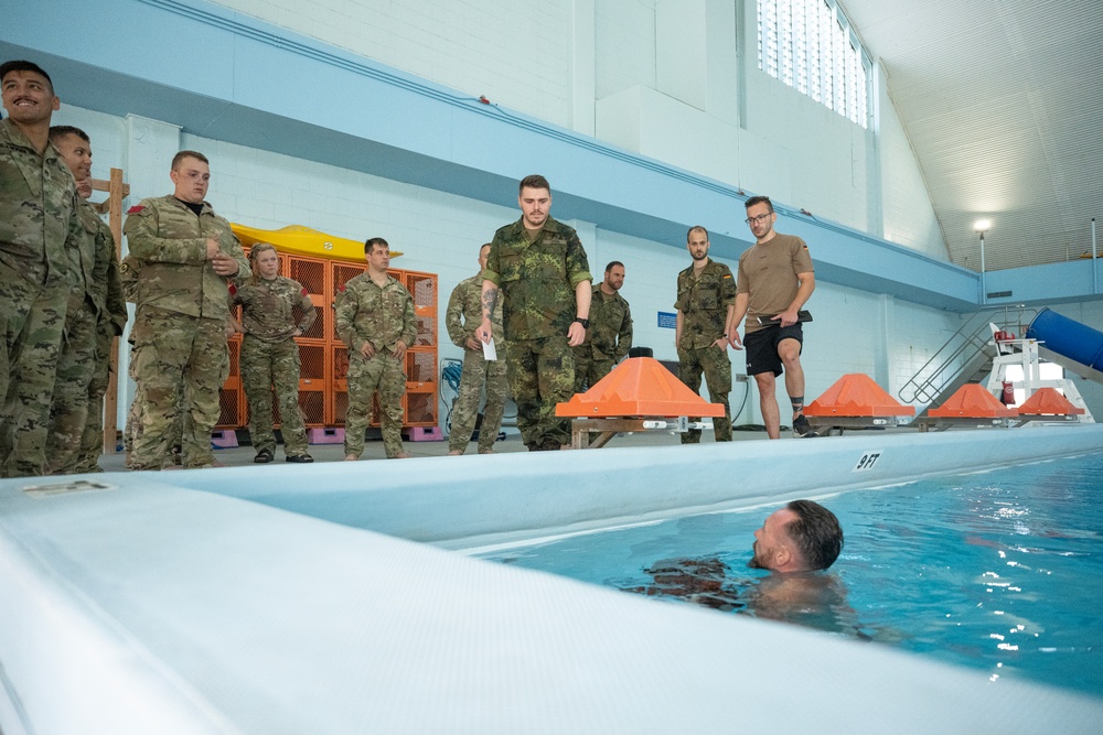 Airmen, Soldiers Perform Joint Qualification for German Armed Forces Proficiency Badge