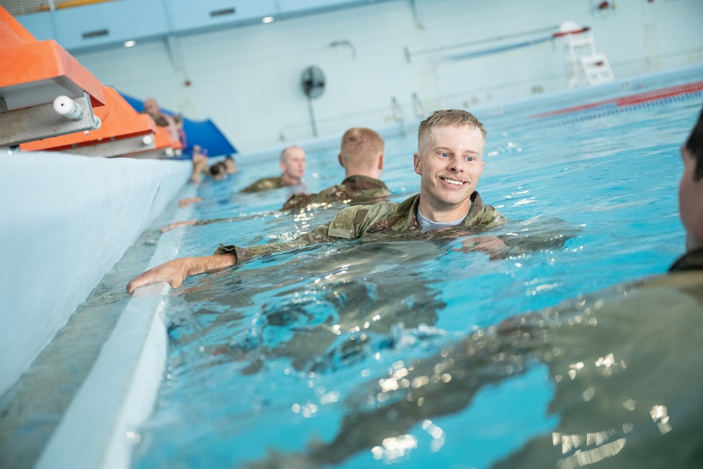 Airmen, Soldiers Perform Joint Qualification for German Armed Forces Proficiency Badge