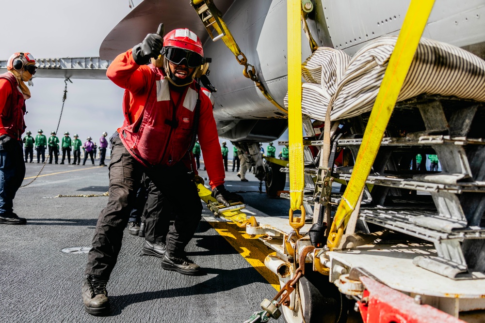 George Washington Conducts a Crash and Salvage Drill