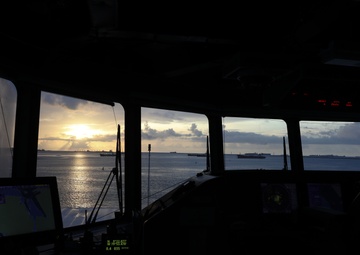 USNS Burlington Departs from Panama