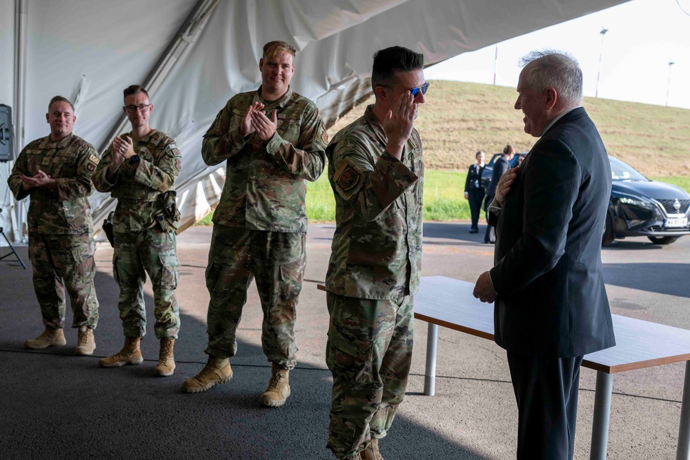 SecAF Kendall visits 52nd Operations Group, Detachment 1