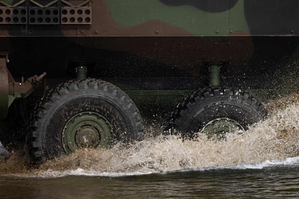 SY24 | 15th MEU Conducts Shore to Ship Movement