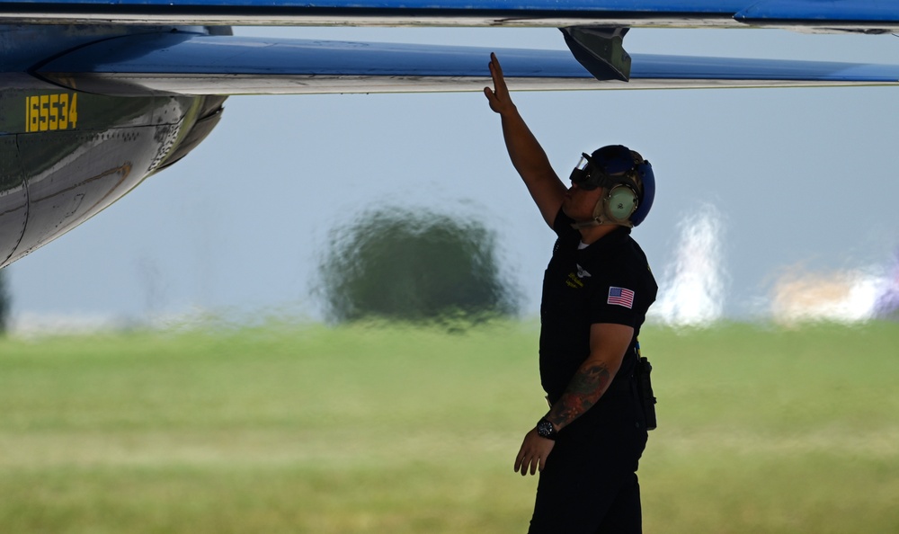 Practice Show for Frontiers in Flight Air Show 2024