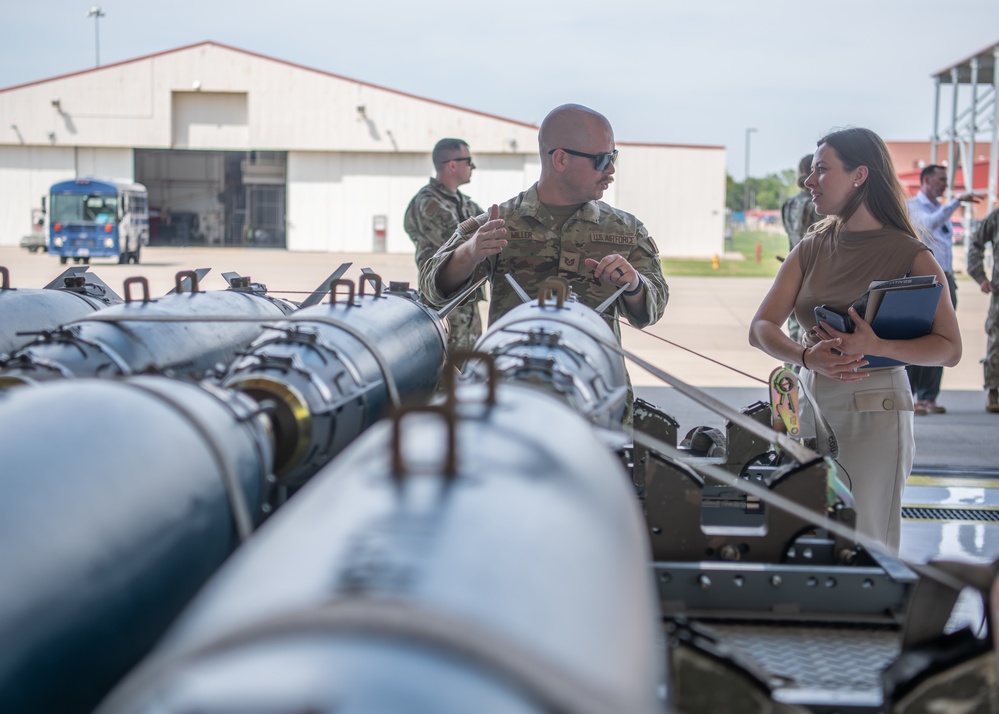 Oklahoma Congressional Staff Meets with 138th Fighter Wing Leadership