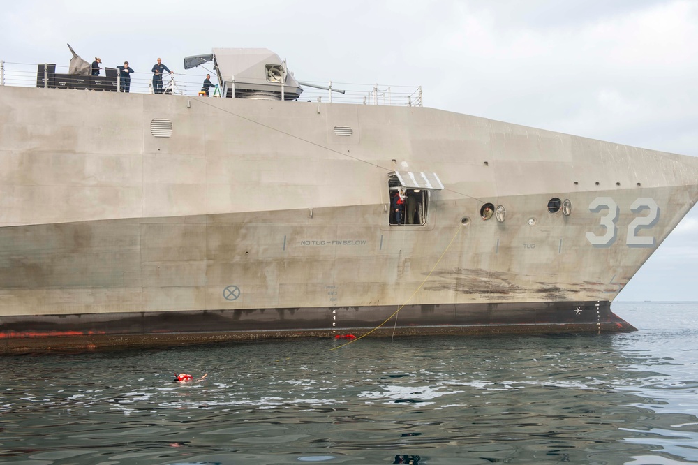 USS Santa Barbara (LCS 32) Conducts SAR Testing