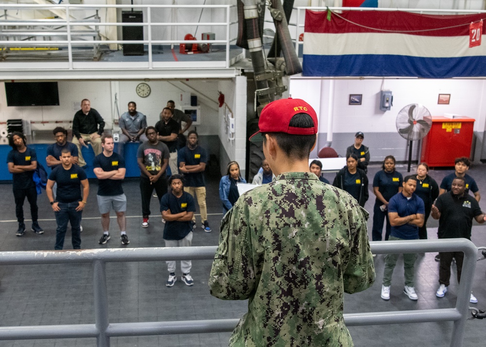 Future Sailors tour RTC