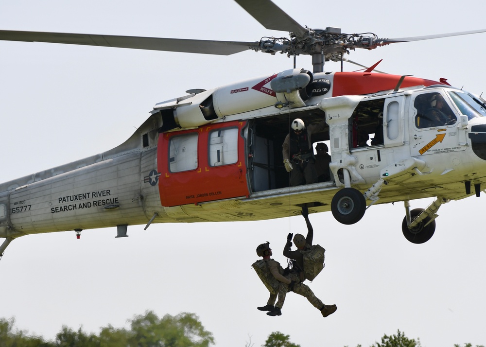 Pax River Search and Rescue Trains with EOD Mobile Unit 12