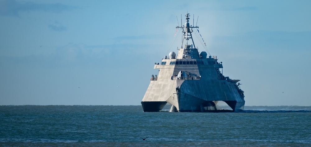 USS Savannah (LCS 28) Visits Naval Surface Warfare Center, Port Hueneme Division for Pre-deployment Checkup