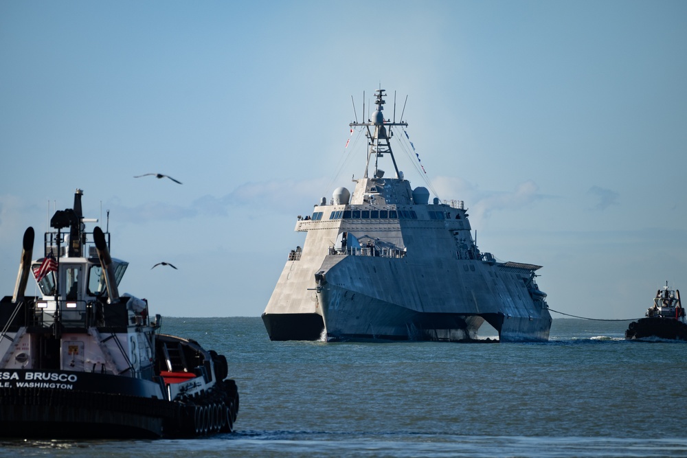 USS Savannah (LCS 28) Visits Naval Surface Warfare Center, Port Hueneme Division for Pre-deployment Checkup