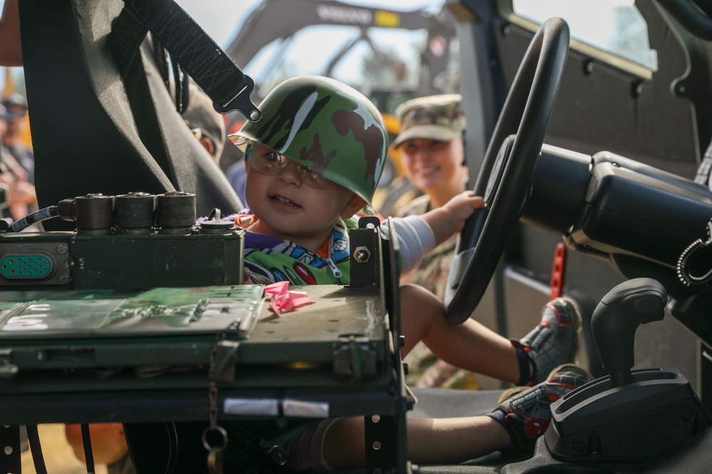 Families Attend Digger Days