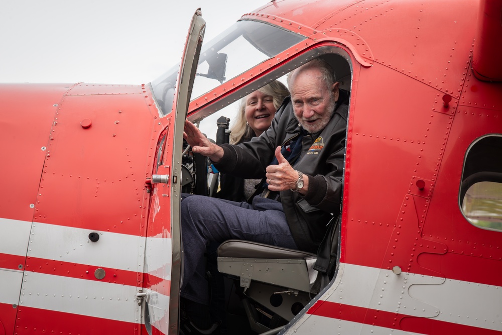 Vietnam Veterans reunite with mission-flown aircraft