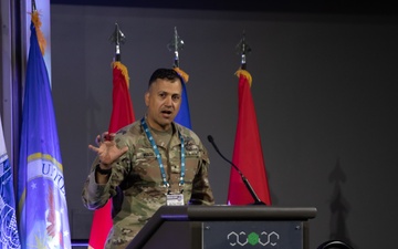 Brig. Gen. Wagh introduces Military Historian during the Joint Leadership Conference in Detroit