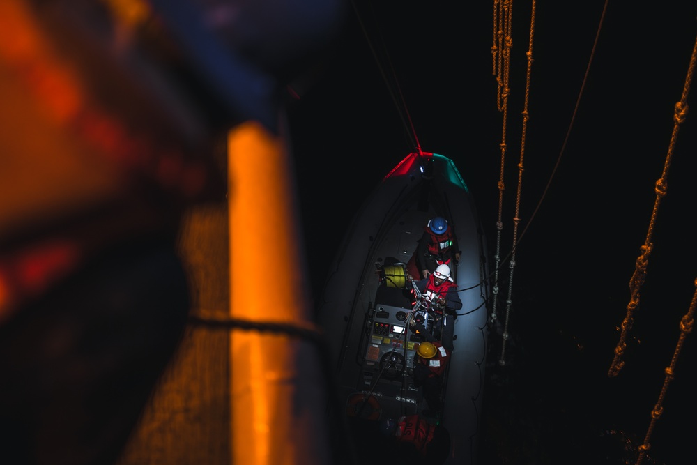 George Washington conducts Boat Ops