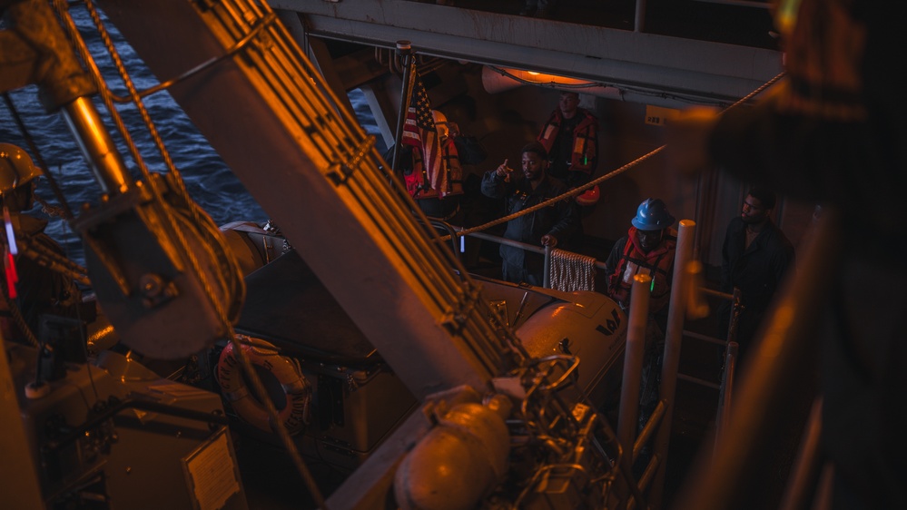 George Washington conducts Boat Ops