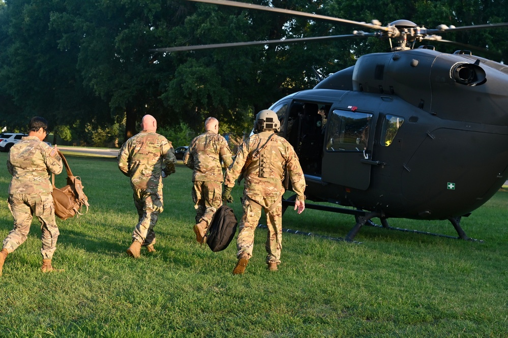 DCARNG Aviation provides Land Component Command (LCC) senior leaders transport