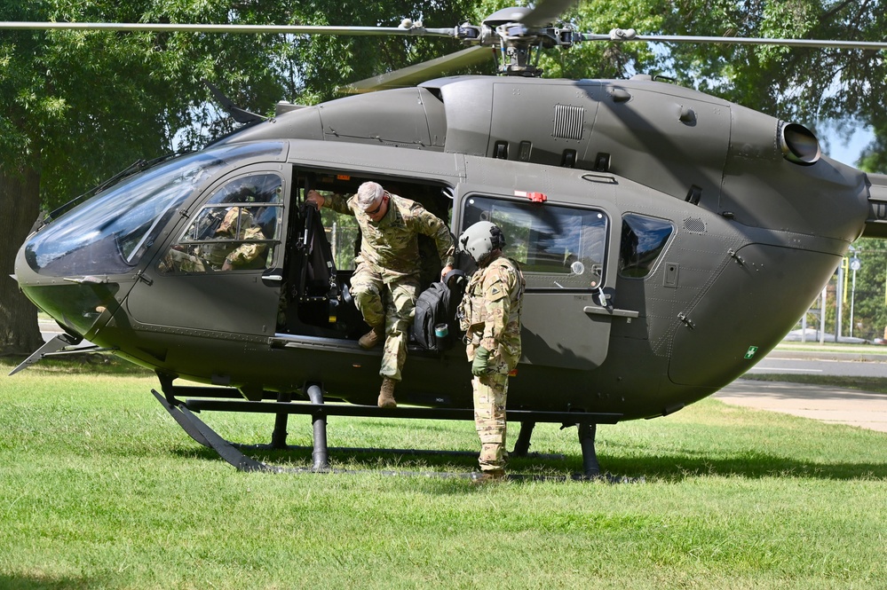 DCARNG Aviation provides Land Component Command (LCC) senior leaders transport