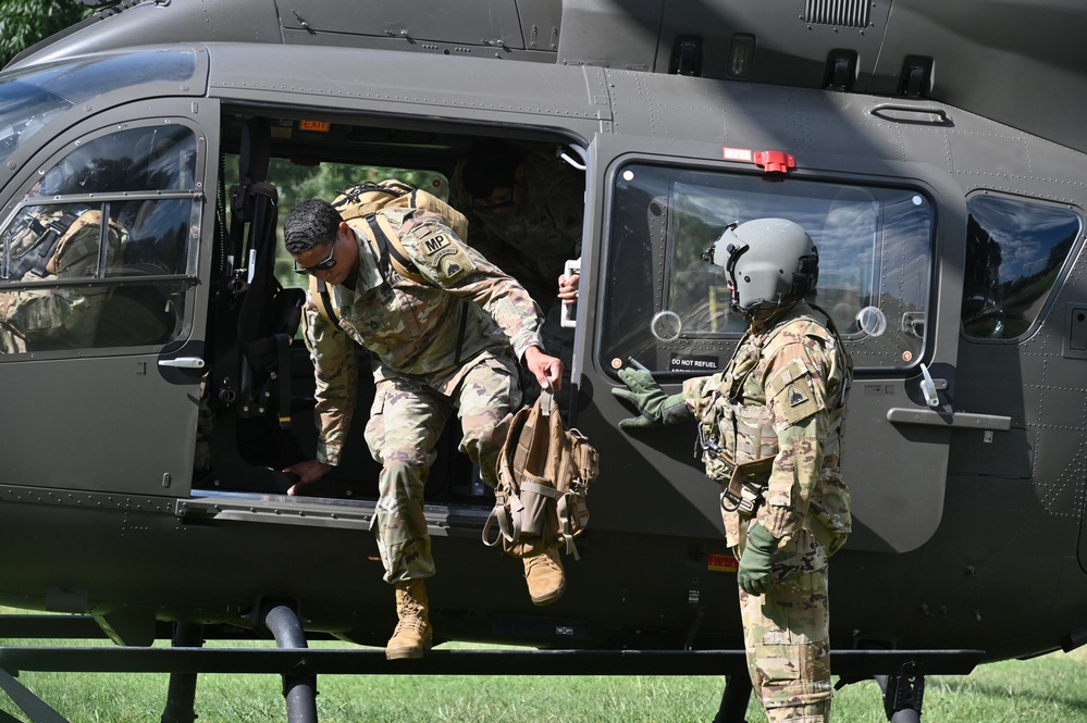 DCARNG Aviation provides Land Component Command (LCC) senior leaders transport