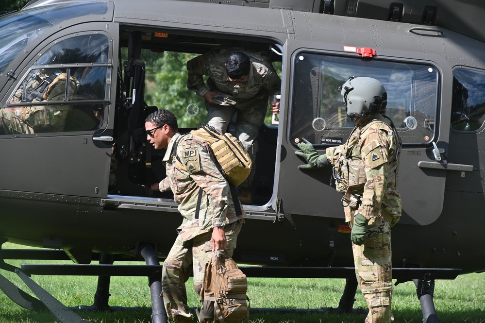 DCARNG Aviation provides Land Component Command (LCC) senior leaders transport