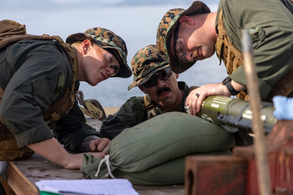 MCAS Iwakuni, MWSS-171 EOD technicians team up for explosive ordnance exploitation