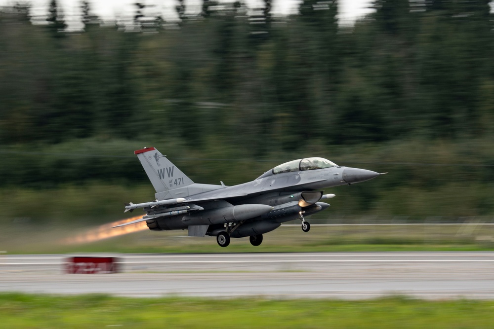 U.S. and Australians conduct takeoffs during Red Flag-Alaska 24-3