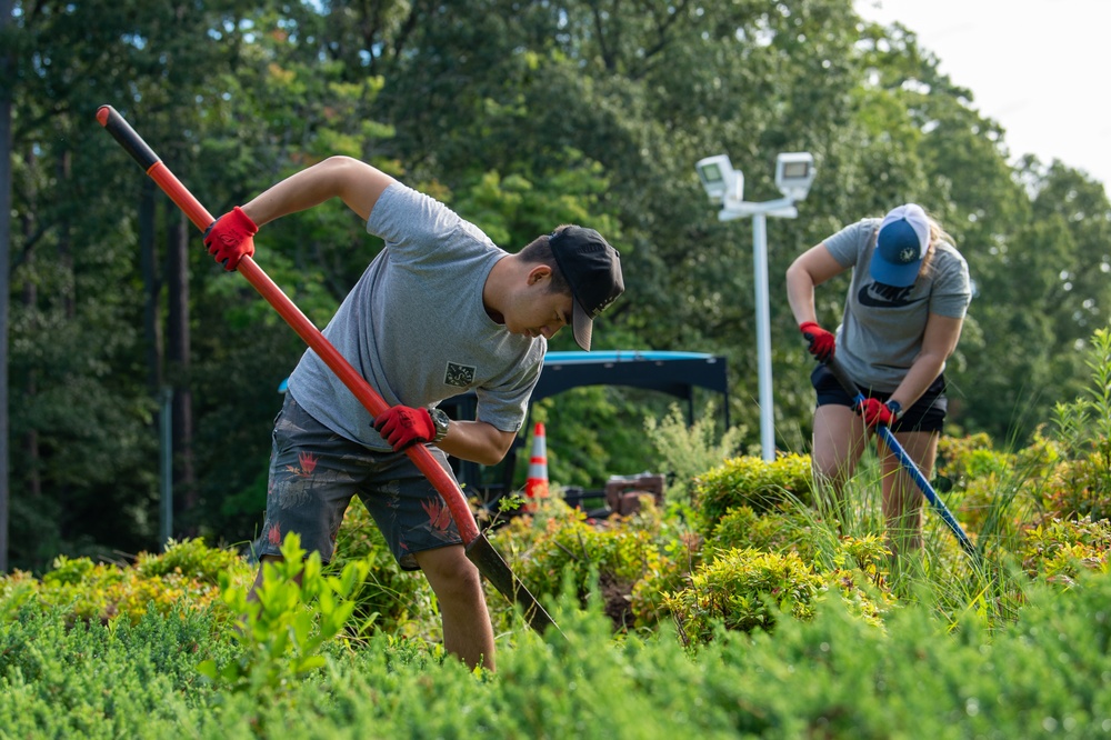 USS John C. Stennis Sailors participate in COMREL