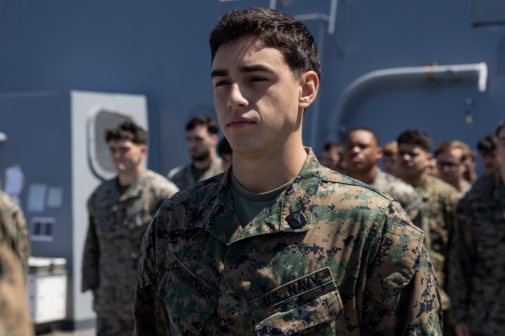 31st MEU corpsman receive Fleet Marine Force pin