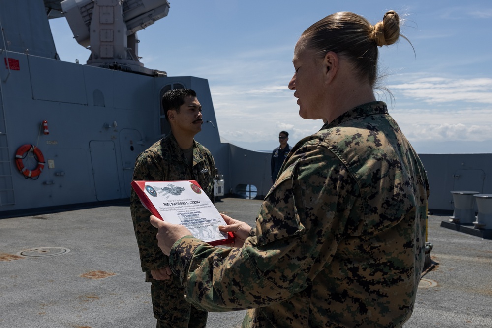 31st MEU corpsman receive Fleet Marine Force pin