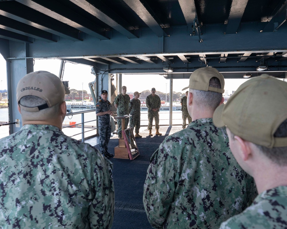 Royal Australian Chief of Navy Vice Admiral Mark Hammond Visits Emory S. Land