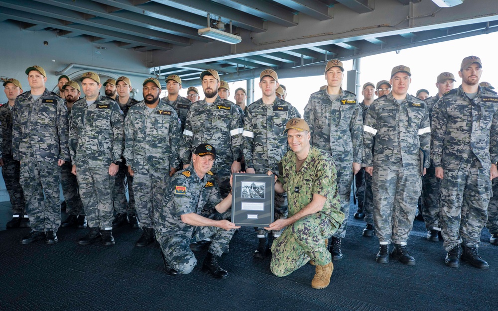 Royal Australian Chief of Navy Vice Admiral Mark Hammond Visits Emory S. Land