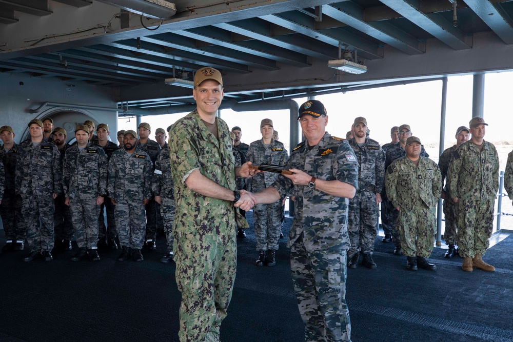 Royal Australian Chief of Navy Vice Admiral Mark Hammond Visits Emory S. Land