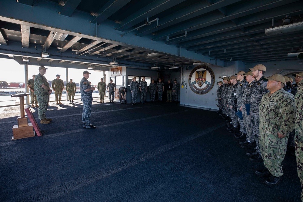 Royal Australian Chief of Navy Vice Admiral Mark Hammond Visits Emory S. Land