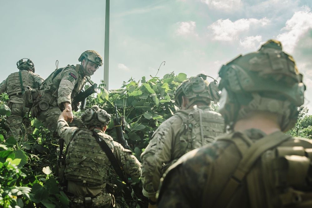 SY 24 | Combining Forces: 15th MEU, ROK Recon, British Royal Marine Commandos Conduct Raid Rehearsal