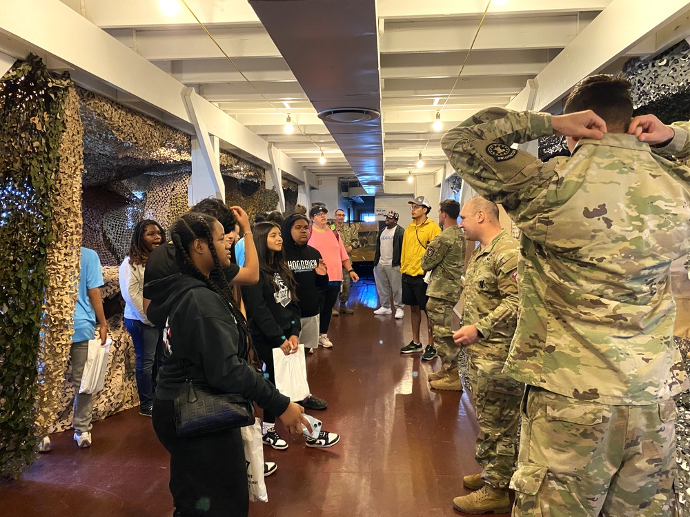 Milwaukee 9th graders experience Army life during Fort McCoy visit