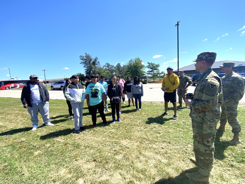 Milwaukee 9th graders experience Army life during Fort McCoy visit