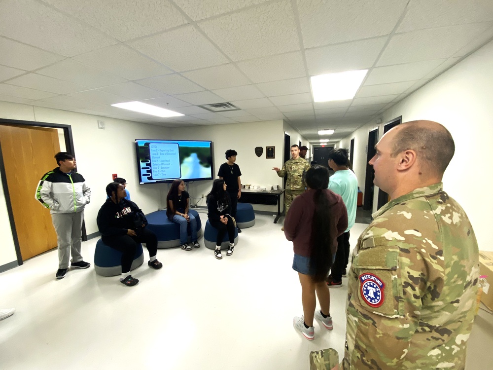 Milwaukee 9th graders experience Army life during Fort McCoy visit