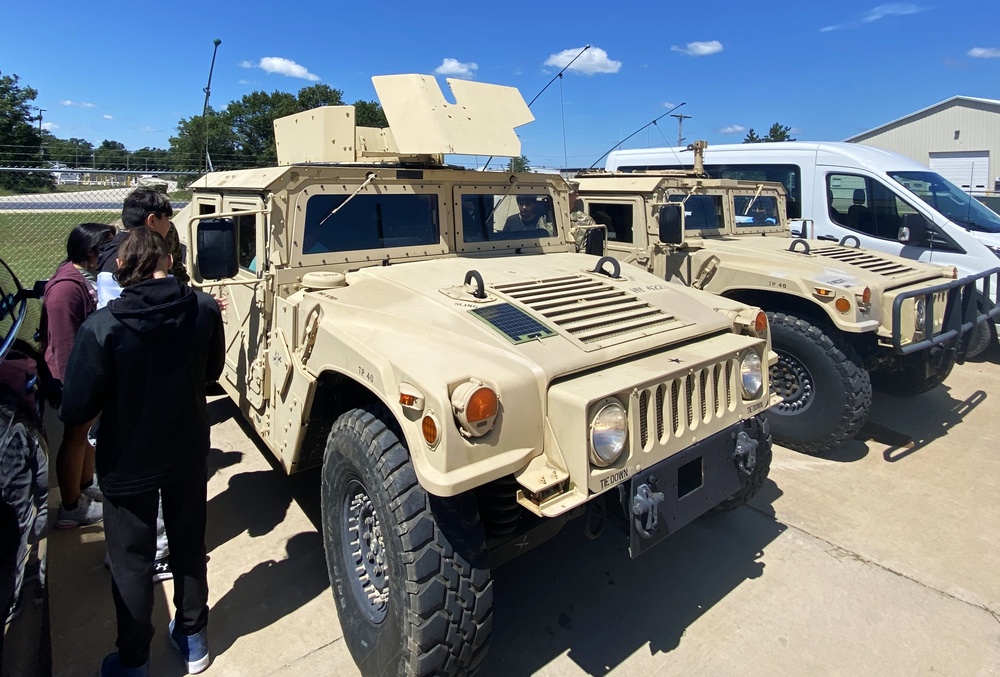 Milwaukee 9th graders experience Army life during Fort McCoy visit