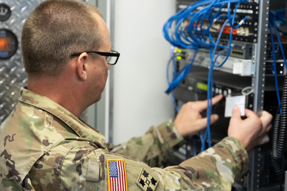 Kentucky National Guard connects communications in natural disaster prep