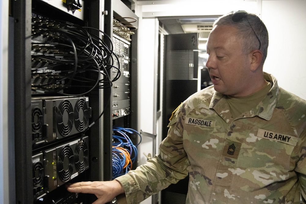 Kentucky National Guard connects communications in natural disaster prep