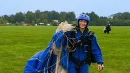 Dutch Wings Parachute Course