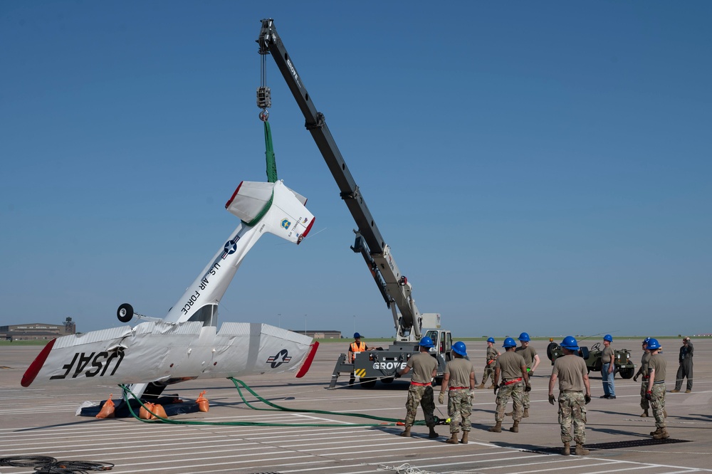 McConnell Airmen Perform Crash Damage or Disabled Aircraft Recovery Operations