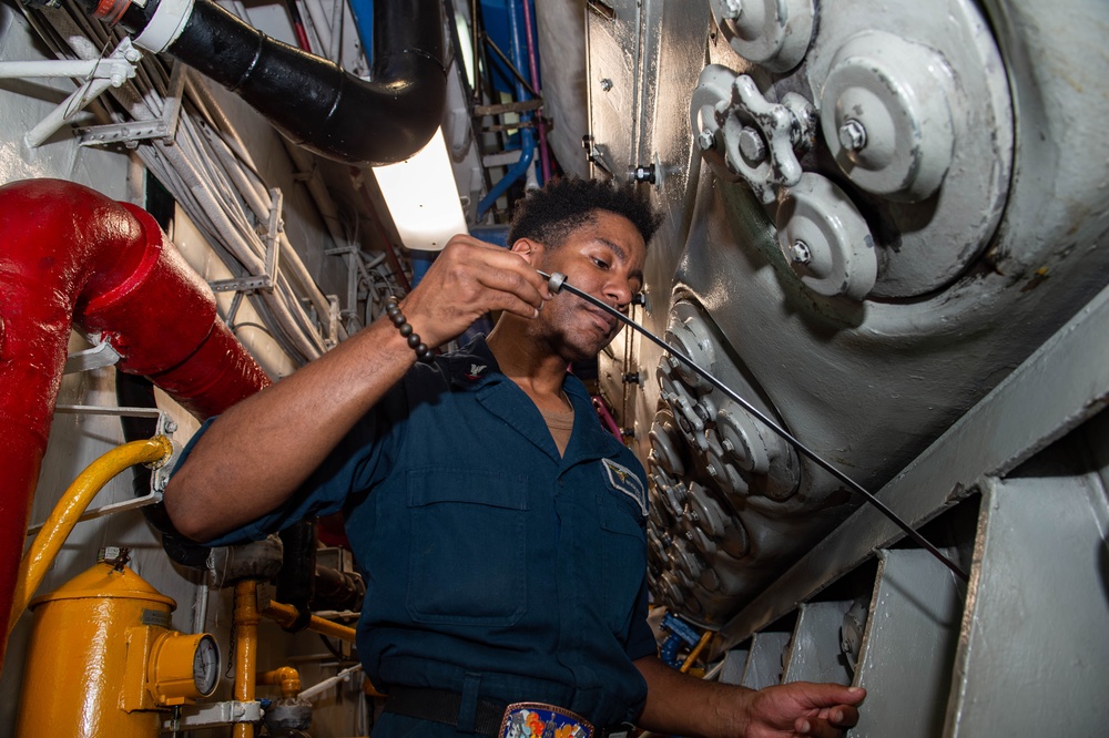 Daily Operations aboard USS Carl Vinson